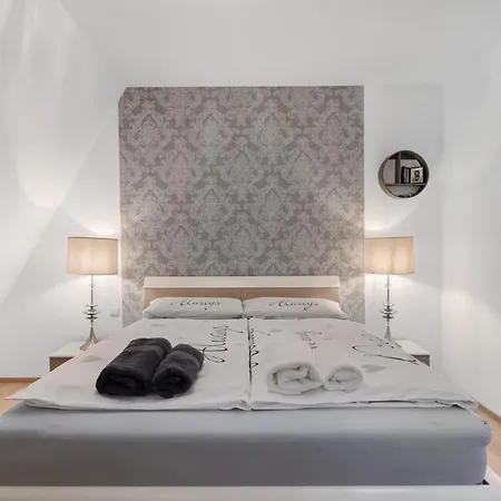 Haus Burgblick Lägenhet *