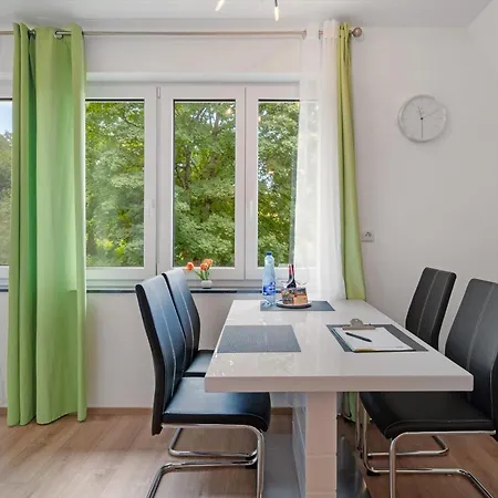 Lägenhet Haus Burgblick *